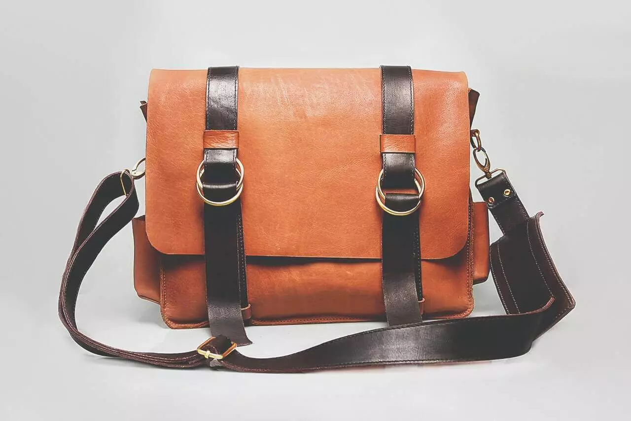 REASONS BEHIND THE GROWING PREFERENCE FOR CROSSBODY BAGS